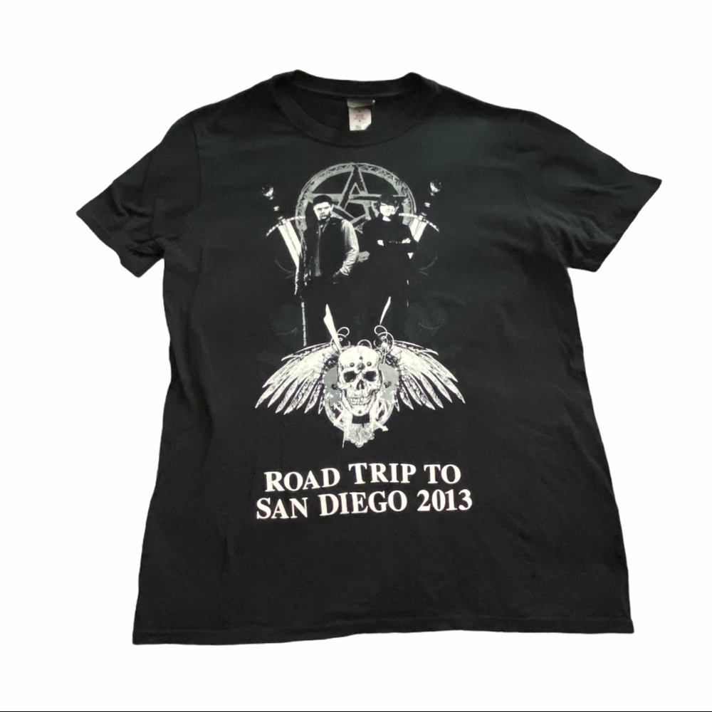 Official Supernatural Shirt SDCC 2013 Exclusive Comic-Con Ackles Winchesters - Picture 2 of 4